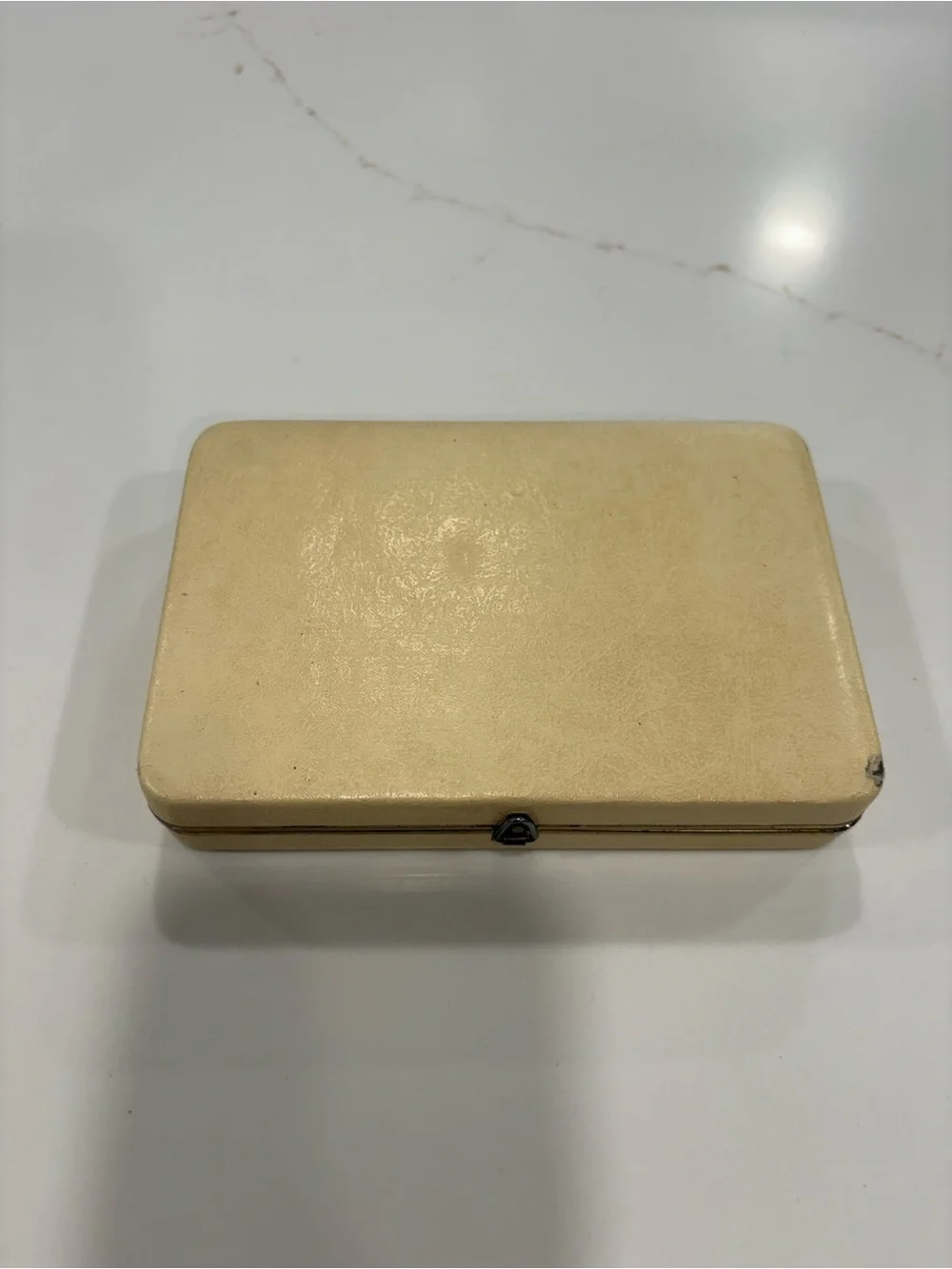 Vintage Cream Jewelry Travel Case with Fleur-de-Lys gold accents